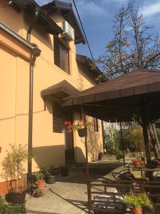 Stan Na Dan Gornji Milanovac-Centar-Nova Gradnja Lägenhet Exteriör bild
